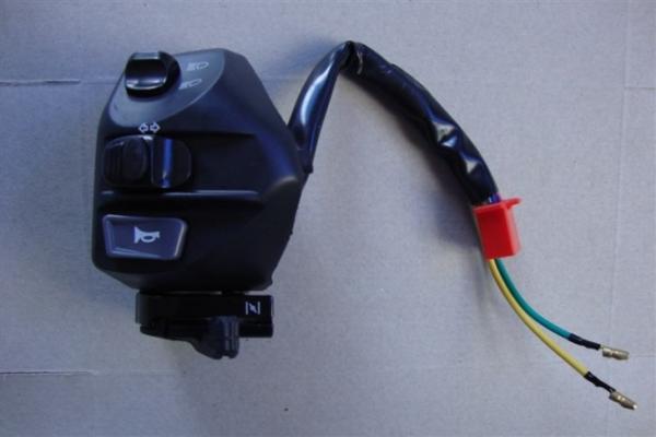 Mio Lc135 Scooter Cub Motorcycle Indicator Switch , 22mm Motorcycle Toggle Switch For Yamaha