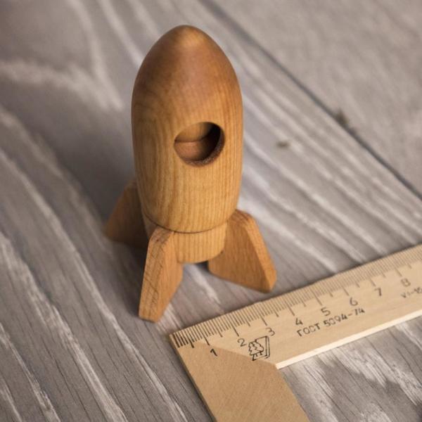 ISO9001 Handcrafted Small Wooden Boat Toy Powerboat Coastal Beach Themed