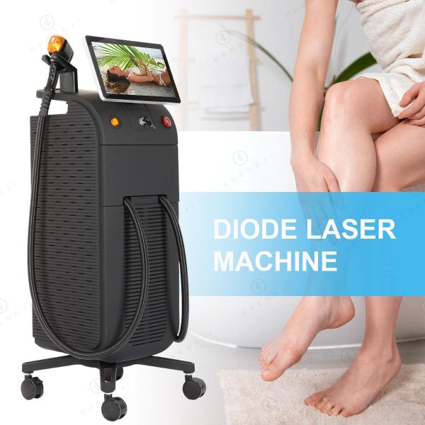 Machine d'épilation au laser à diode permanente de titane 808nm sans douleur de meilleure qualité 500-4000w 4 ondes
