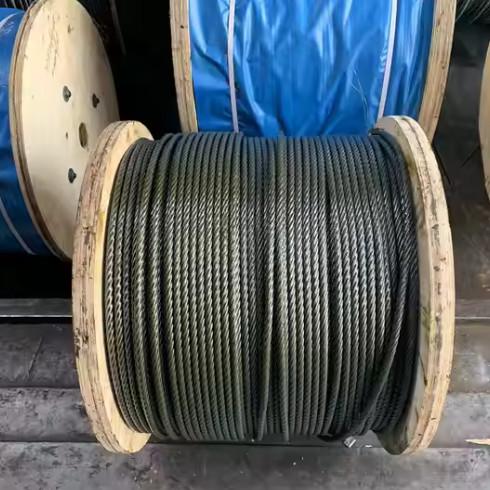 Marine Cranes Galvanizing Triple Strand Twisted Metal Rope 8mm Fiber Core