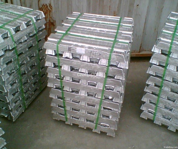 6063 3003 прессовали слитки Adc12 алюминиевой консервной банки штабелируя ISO робота