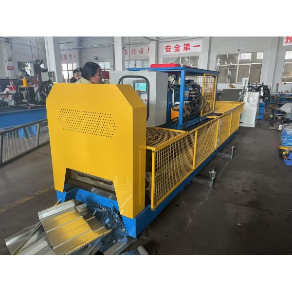 0.4-0.7mm Gasoline Portable KR18 Standing Seam Metal Roof Sheet Roll Forming Machine