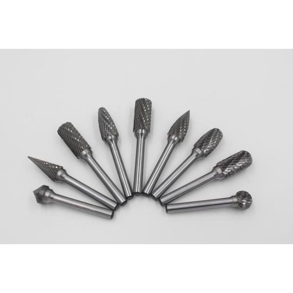 Rebabas rotatorias sólidas para la madera de madera del carburo que talla vida de servicio larga de los pedazos