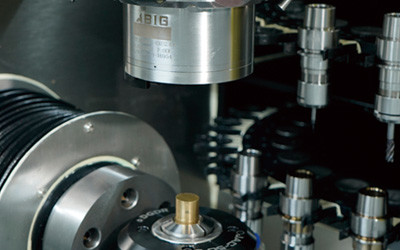 Пятиосевая бриллиантовая CNC гравировка инструментальная машина точное быстрое производство ювелирных изделий