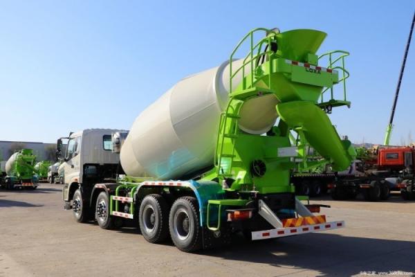 Fukuda Auman ETX 340 horsepower 8X4 7.87 square concrete mixing truck