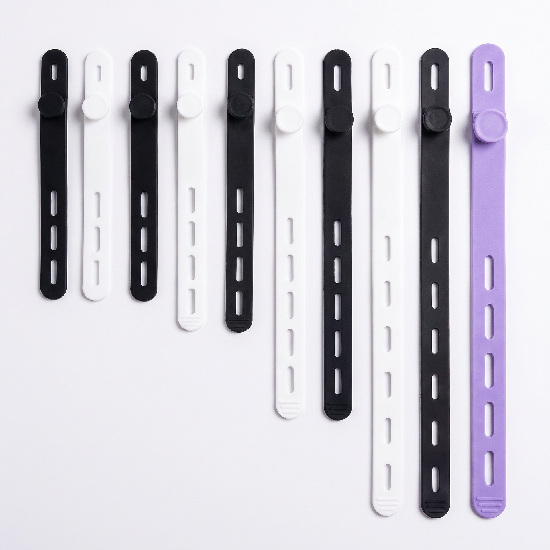 Adjustable Reusable Silicone Cable Strap, Multi‑Hole Silicone Storage Strip Cord Organizer Ties for Wire, Cables & Small Accessories