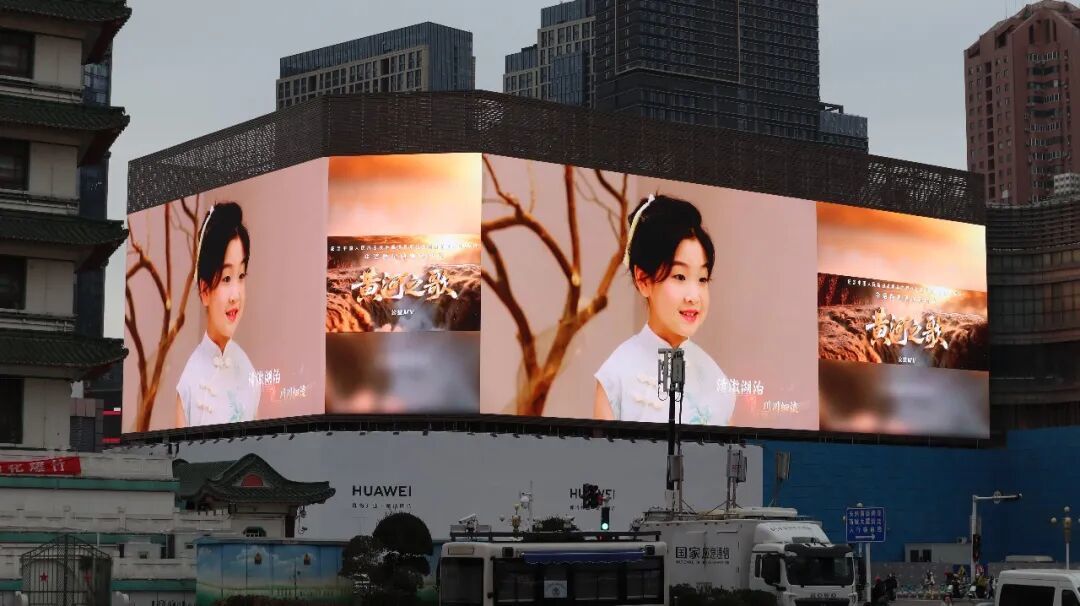 10000 Nit Ultra Bright Advertising Outdoor LED Display Screen For Extreme Climates