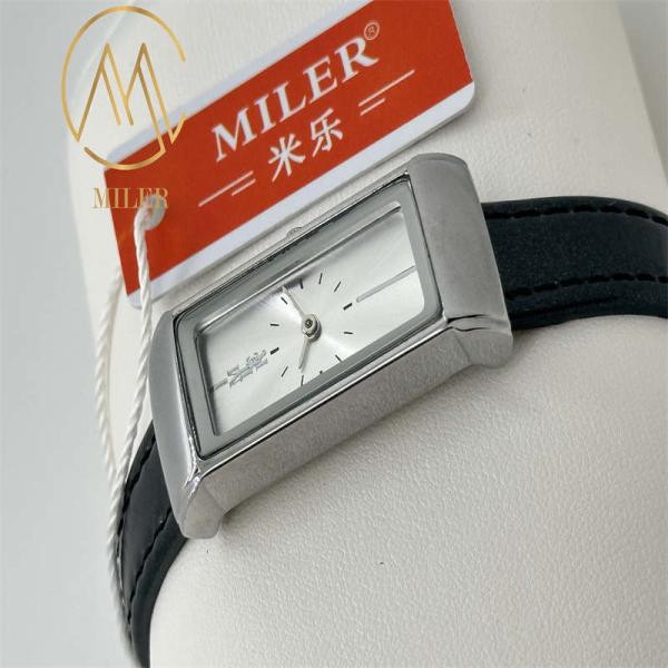 Impression au laser de logo en cuir courroie de quartz montre à 30 mètres étanche