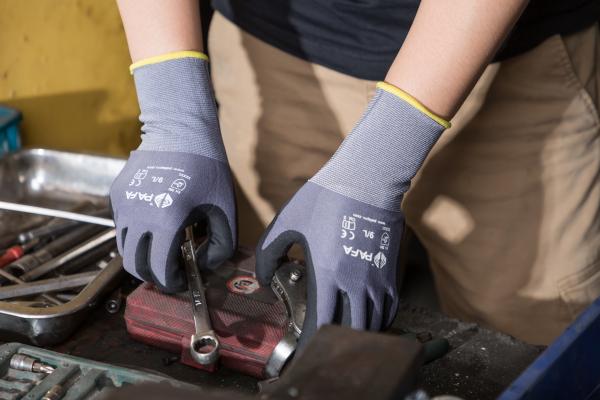 15 Gauge Elastic Nylon Spandex Automotive Industry Nitrile Safety Gloves