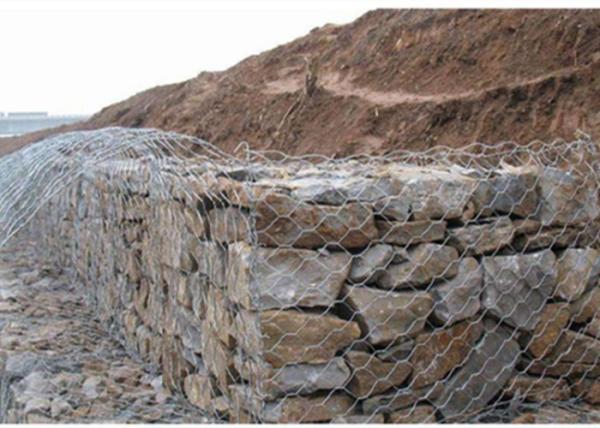 Heavy Zinc Hexagon Gabion Mesh Baskets 2.8mm Stone Filled Wire Mesh Wall