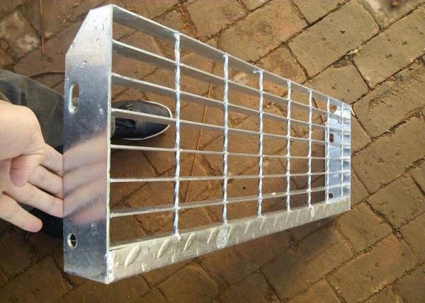 T1 T2 T3 T4 T5 T6 Hot Dipped Galvanized Steel Grating Stairs Thread Mesh DIN 24531 Standard
