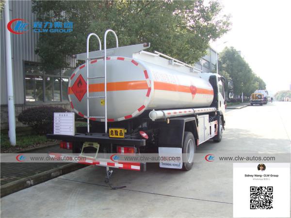 8000 de HOWO 4x2 da gasolina litros de caminhão de tanque com distribuidor