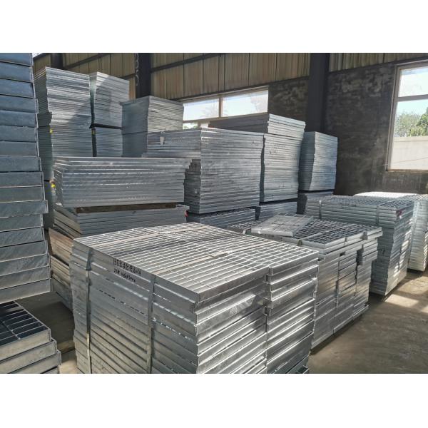 Water Permeable Stair Treads Steel Grating