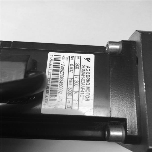 Yaskawa産業電気SGMAHシリーズ2.1A ACモーター3000RPM SGMAH-02AAF41D