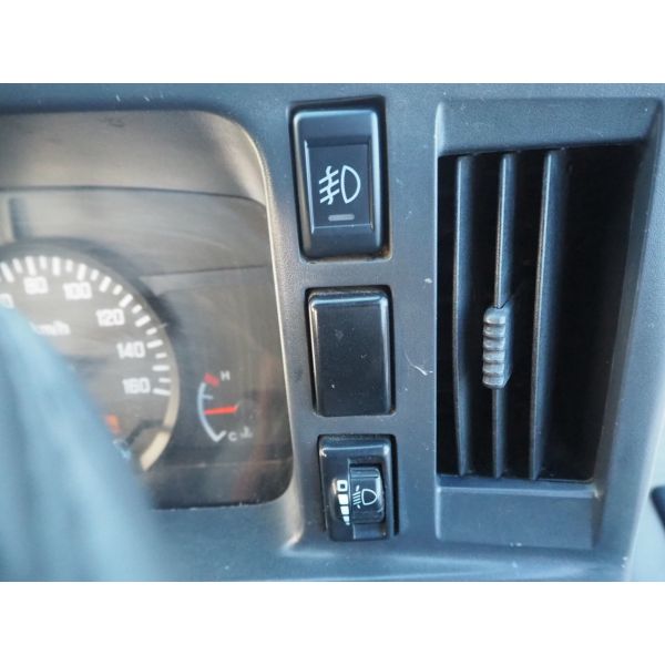 Isuzu Elf Truck 2 Ton Wide Long Low Floor MT Load Size 430/207/38 ETC Aluminum Block Hill Start Assist Leveler Rearview Camera1Spare Tire 2Ton Base 2Ton Car Mission Manual MT Mounting Flat Car 6 Speed