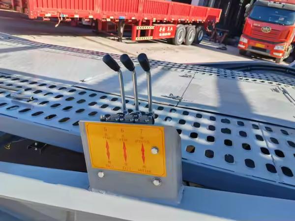 Heavy Duty 2 Axles Car Hauler 6-8 Car Carrier Truck Trailer European Style Car Hauling Utility Trailer with Air Suspension