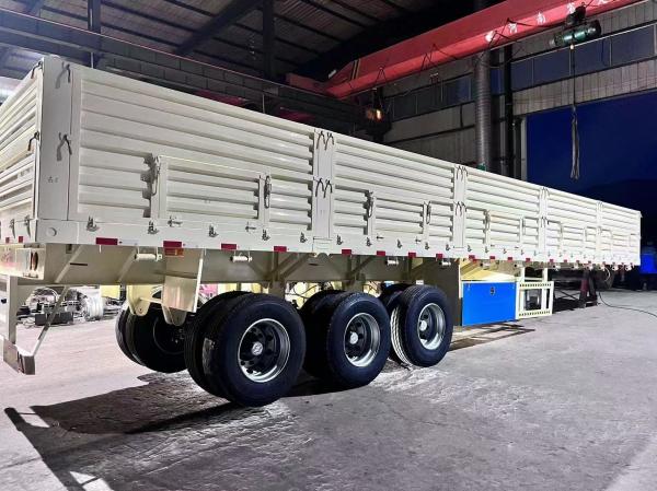 Heavy Duty Steel Flatbed Trailer With Enhanced Load Capacity