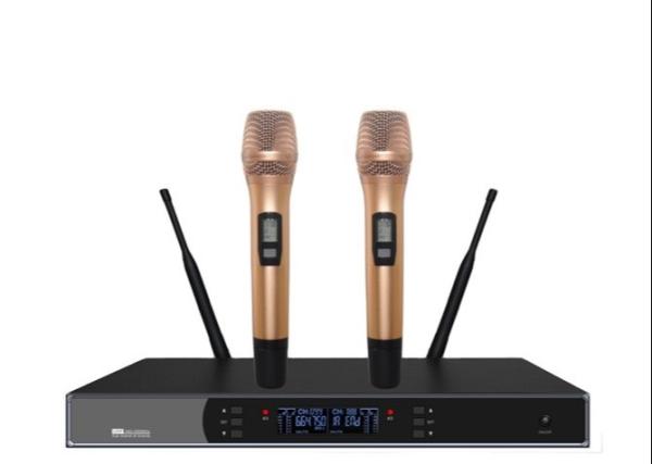 Moving Coil Handheld FM 35KHz KTV Wireless Microphone System