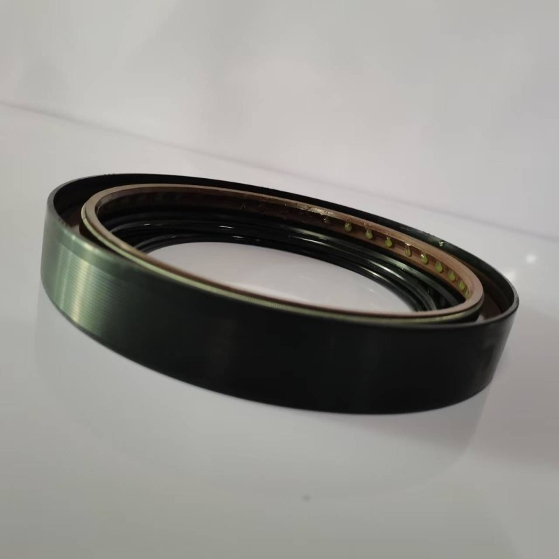 Easy Installation Rear Dust Lip Direct Replacement Rear Wheel Oil Seal for Mining Construction Trucks