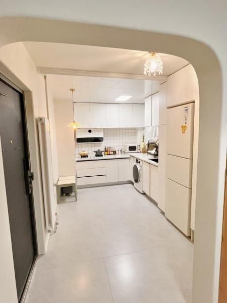Conception d'armoire de garde-manger de cuisine moderne en stratifié PVC de haute qualité