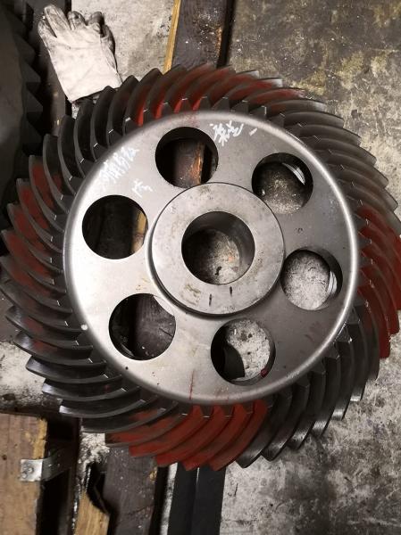 Custom Made 10 Module Helix Spiral Bevel Gears with Carburizing and Cement Quenching Heat Treatment