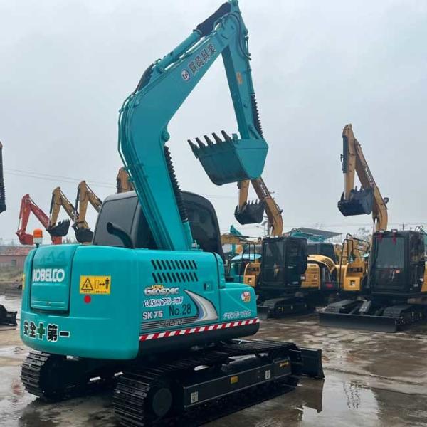 Little Used Excavator Kobelco SK75 Crawl Excavator 0.4m3 Bucket Capacity 0.7tons