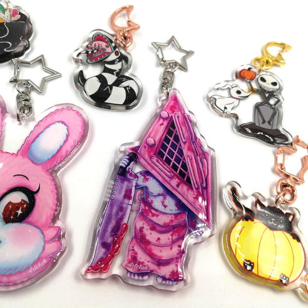Flash Epoxy Anime Acrylic Charms 4 Color Printed 8cm Customized Size