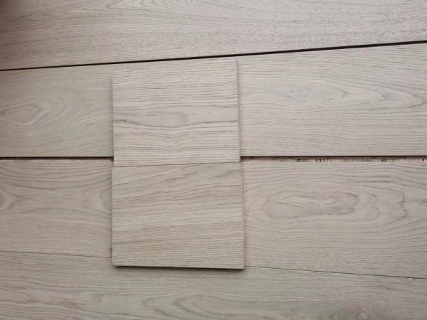 Suelo dirigido roble natural laqueado invisible popular de la madera dura