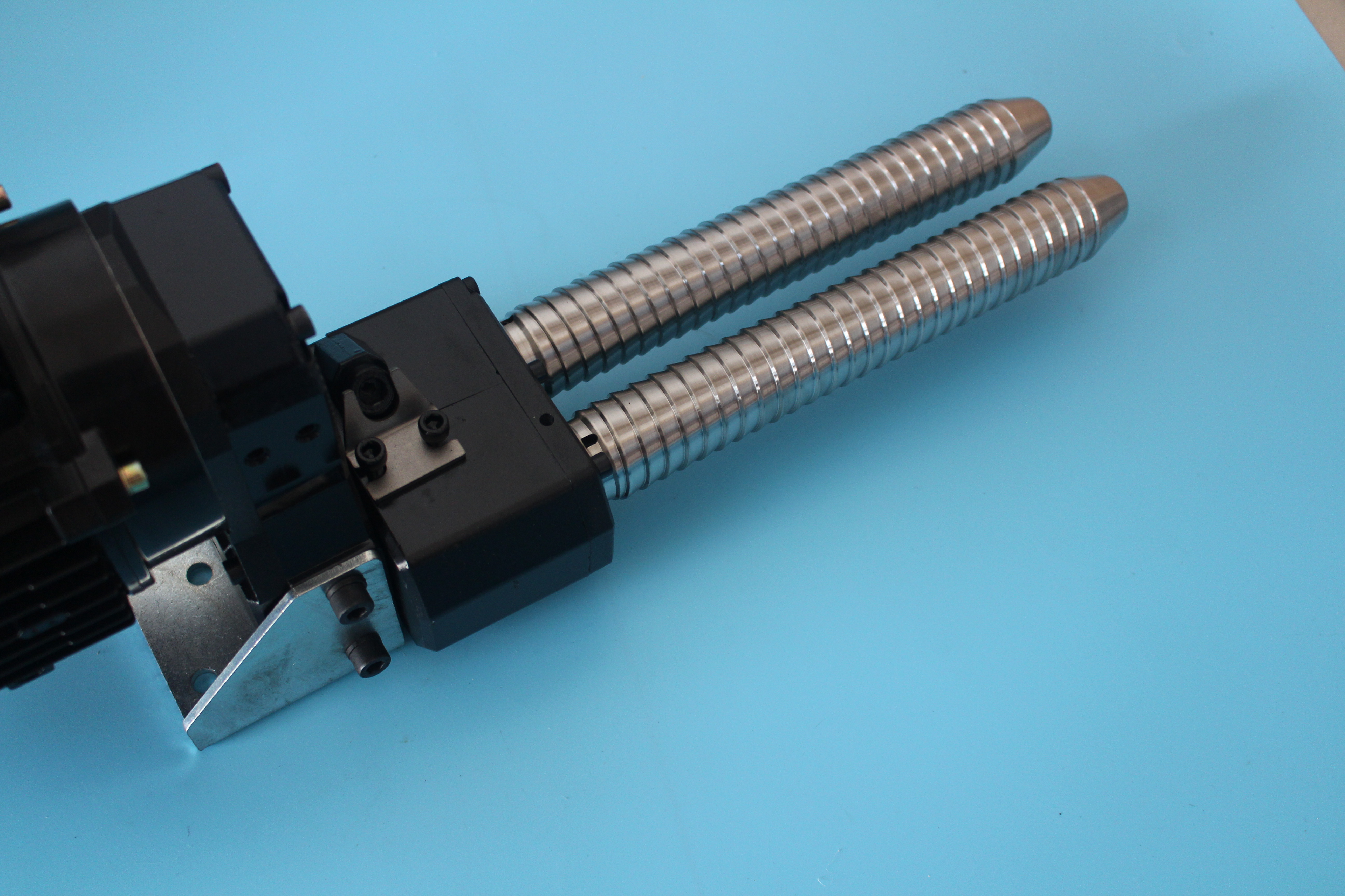 Части стантера Selvedge Uncurler 2 пальца Черный цвет Монфорс машина Левая справа