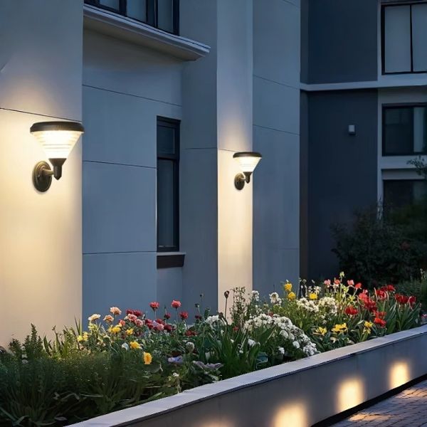 High brightness Solar LED Wall Light for Outdoor Garden Pathway Lighting