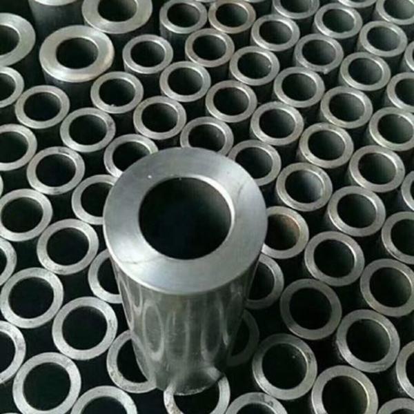 Hot Rolled Carbon Seamless Steel Pipe ST37 ST52 1020 1045 A106B Fluid Tube