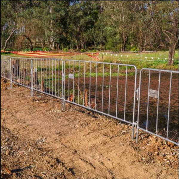 Temporary Road Safety Traffic Metal Pedestrian Barriers With Inner Tube Distance 110mm 120mm 150mm