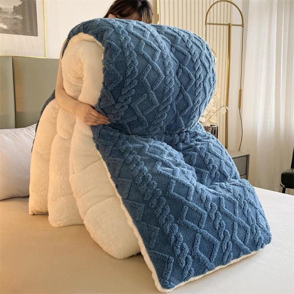 Pure Color Super Soft Jacquard Plaid Thick Winter Fleece Velvet Duvet for King Size Bed