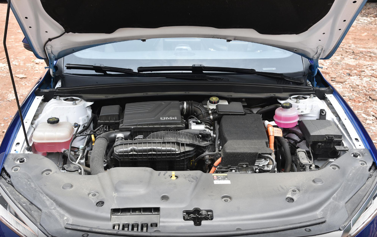 Qin ПЛЮС обязанность гибридного автомобиля DM-I 55KM 1.5L 110hp L4 вставляемая медленная 2,52 часа