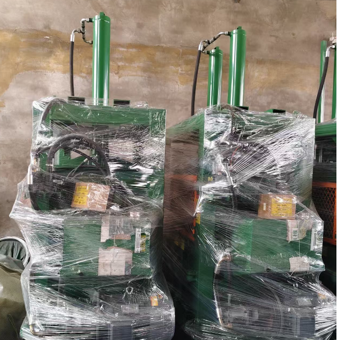 Semi Auto Cardboard Baler Machine With PLC Touch Screen Control And Conveyor Feeding System
