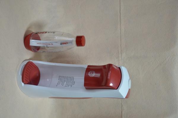 Safe soda water maker for home use with 0.6L Cylinder and PET bottle