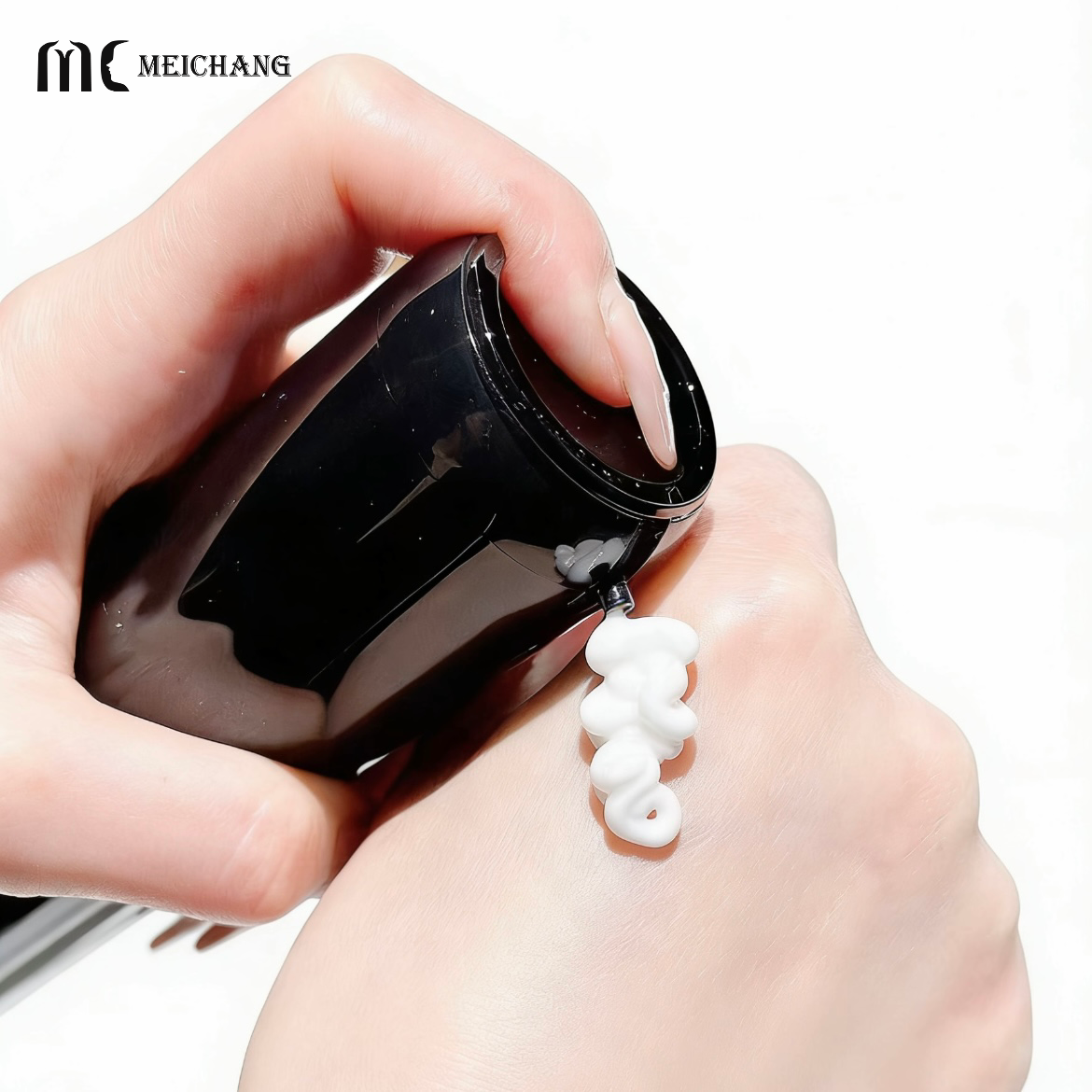 15/30/50ML High Clarity Acrylic Airless Bottle with Freshness-Locking Tech for Universal Cosmetic Packaging