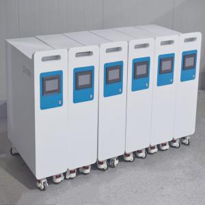 OEM ODMの屋外のリチウム鉄の隣酸塩電池のキャビネット4の車輪48v 200ah