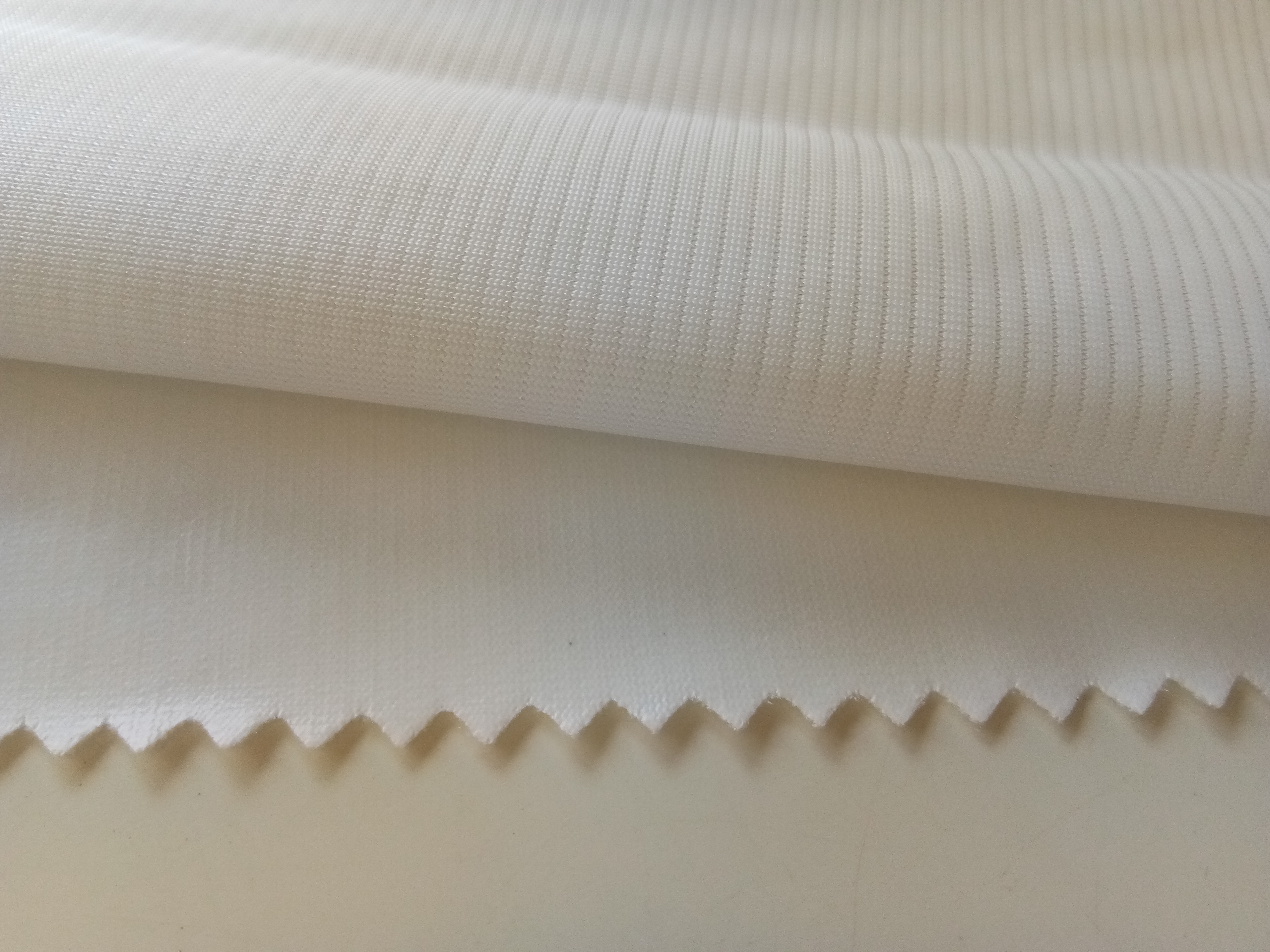 White 100% Nylon Knit Fabric Laminated Mattress Protector Fabric Abrasion Resistance