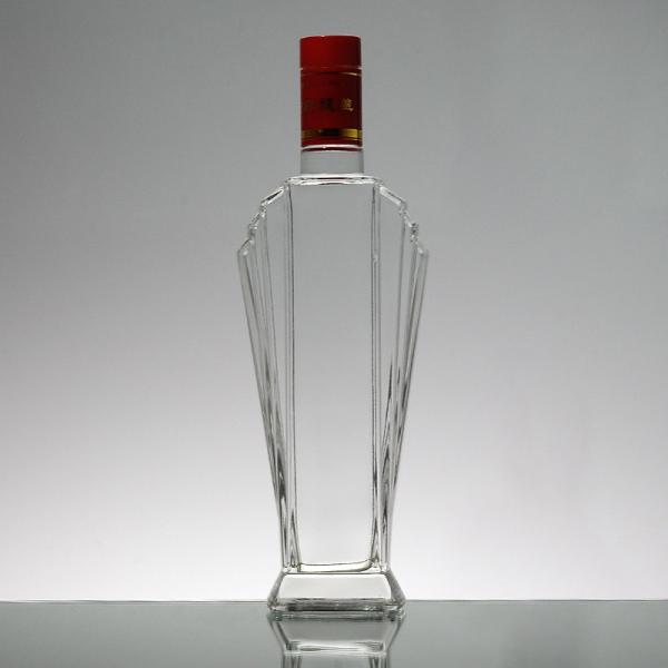 Super Flint Glass Material 500ml 700ml 750ml Empty Rum Clear Liquor Bottle for Beverage