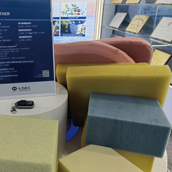 LH-5220 Catalysts Polyurethane Foaming Additive For Soft Foam