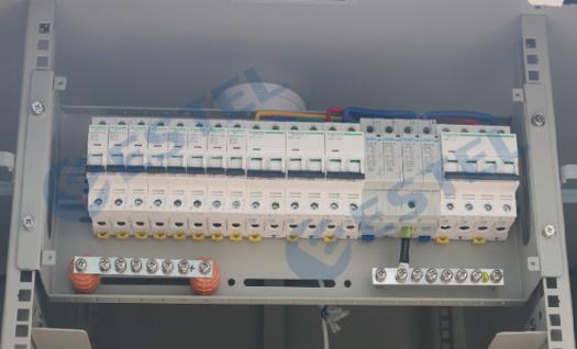 Гальванизированный стальной на открытом воздухе электрический шкаф 32U для радиотехнической аппаратуры