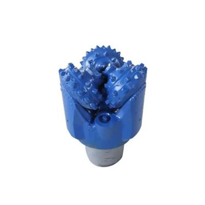 O bocado de rolo Tricone do carboneto de tungstênio encanta o tipo da pata para furar formações duras