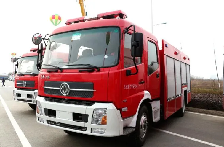 7000 Litres 7000L 65m Spraying Height Fire Fighter Truck 6tons With British Couplings
