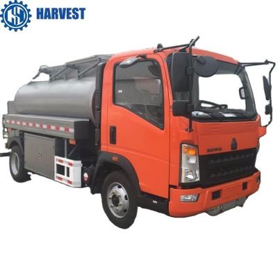 SINOTRUK HOWO 4x2 5000 Liters Refueling Tanker Truck With Pump Oil Dispenser