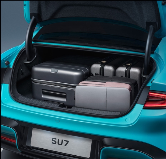 s SU7 Electric Car 495KW Dual Motor 4WD Maximum Torque of 838Nm for Unmatched Driving