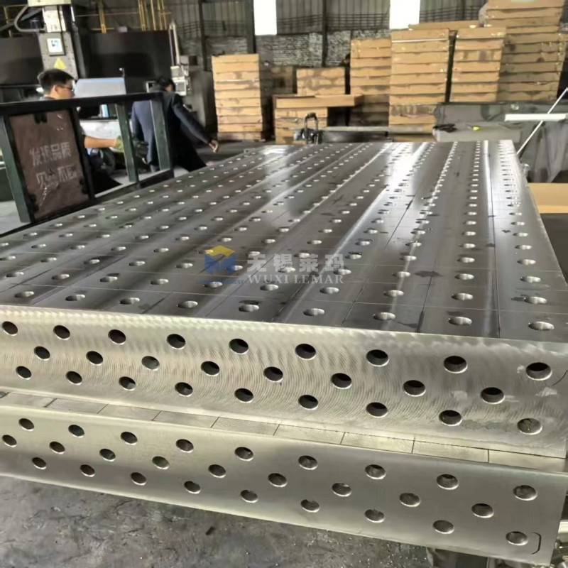 D28 Heavy Dduty Welding Table with Built-in Clamping Grid and Angle Guides