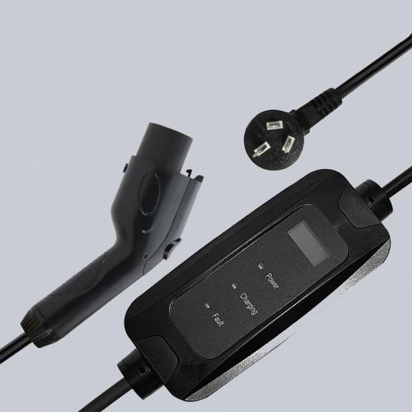 ROHS 7KW Portable EV Charger Type 2 Car Charger Waterproof Dustproof