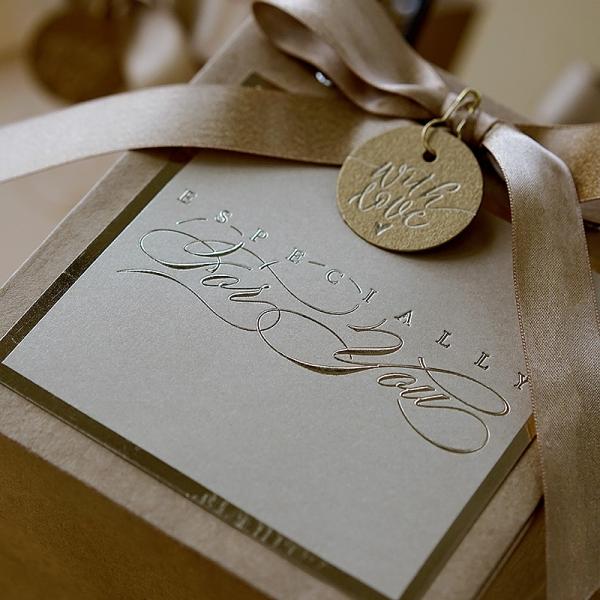 Custom Logo Print Wholesale Grocery White Brown Kraft Paper Gift Bag Cute Craft Paper Bag With Handle (Настроенный логотип печатать оптом) Белая коричневая бумажная сумочка для подарков Красивая бумажная сумочка с ручкой