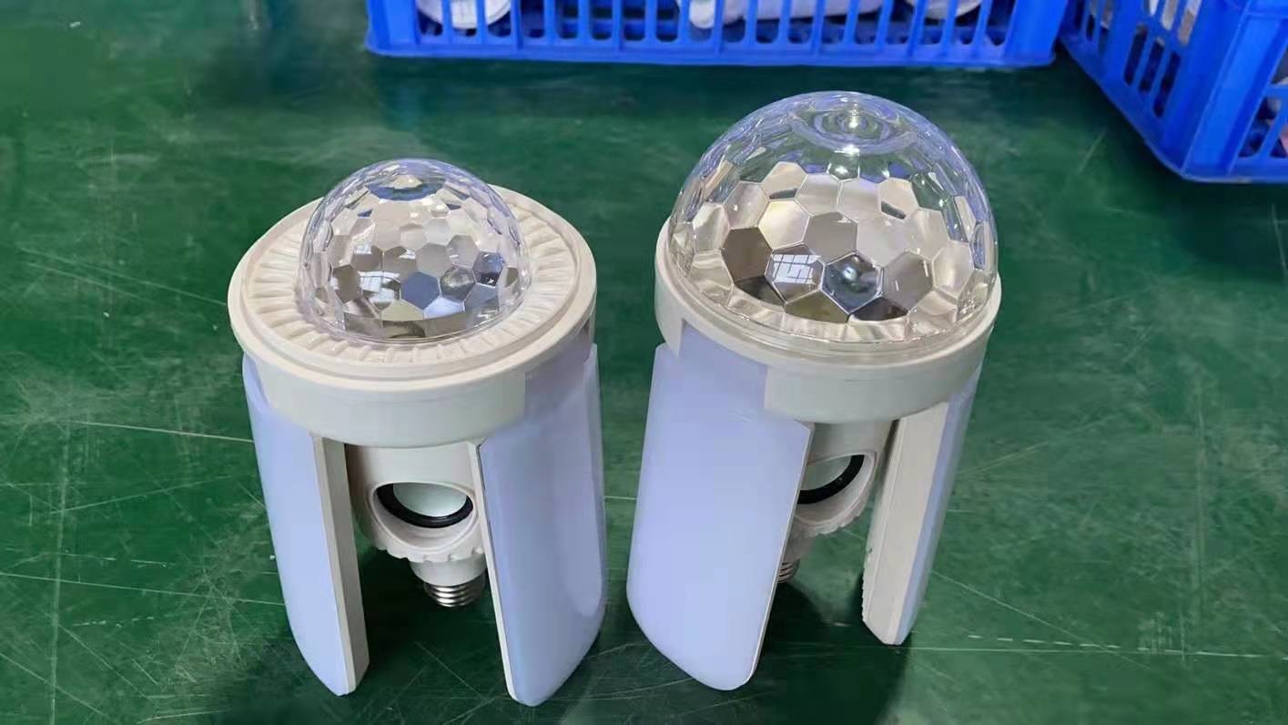 Складная умная музыкальная лампа Красочная 40W 50W 4 5 Оставьте в форме вентилятора